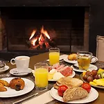 Hotel Montanya 4*