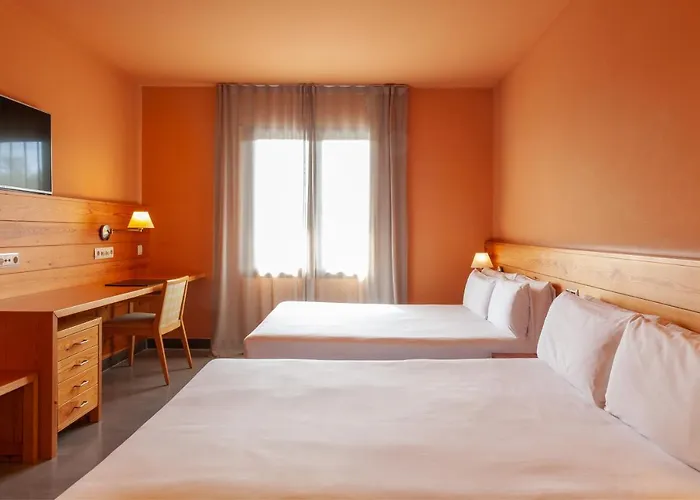 Montanya Hotel
