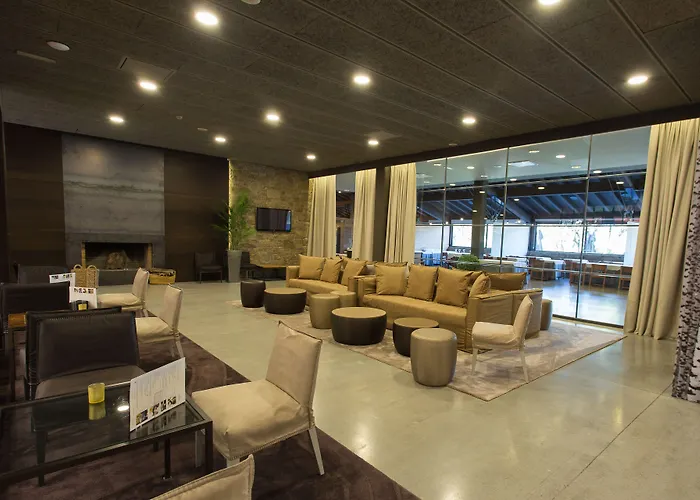 Montanya Hotel