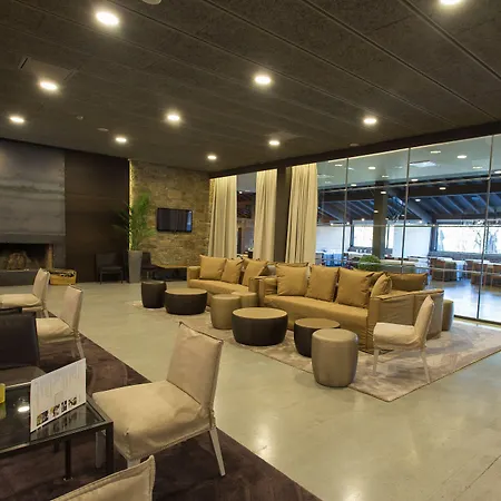 Montanya Hotel