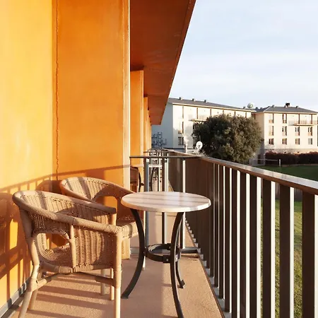 Montanya Hotel 4*